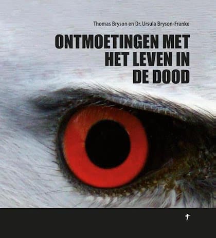 Ontmoetingen met het leven in de dood Alternatieve omslag van het boek Ontmoetingen met het leven in de dood