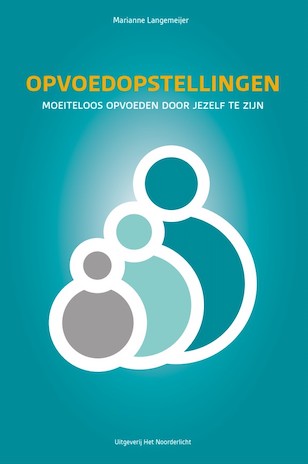 De verborgen dynamiek van familiebanden Afbeelding nieuwe cover van het boek Opvoedopstellingen